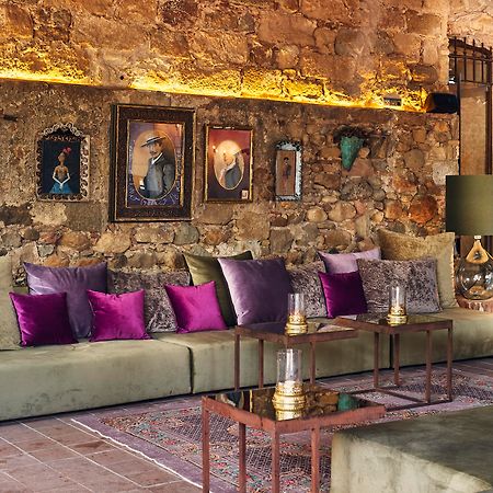 Hotel Castell D'Emporda La Bisbal d'Emporda Екстериор снимка