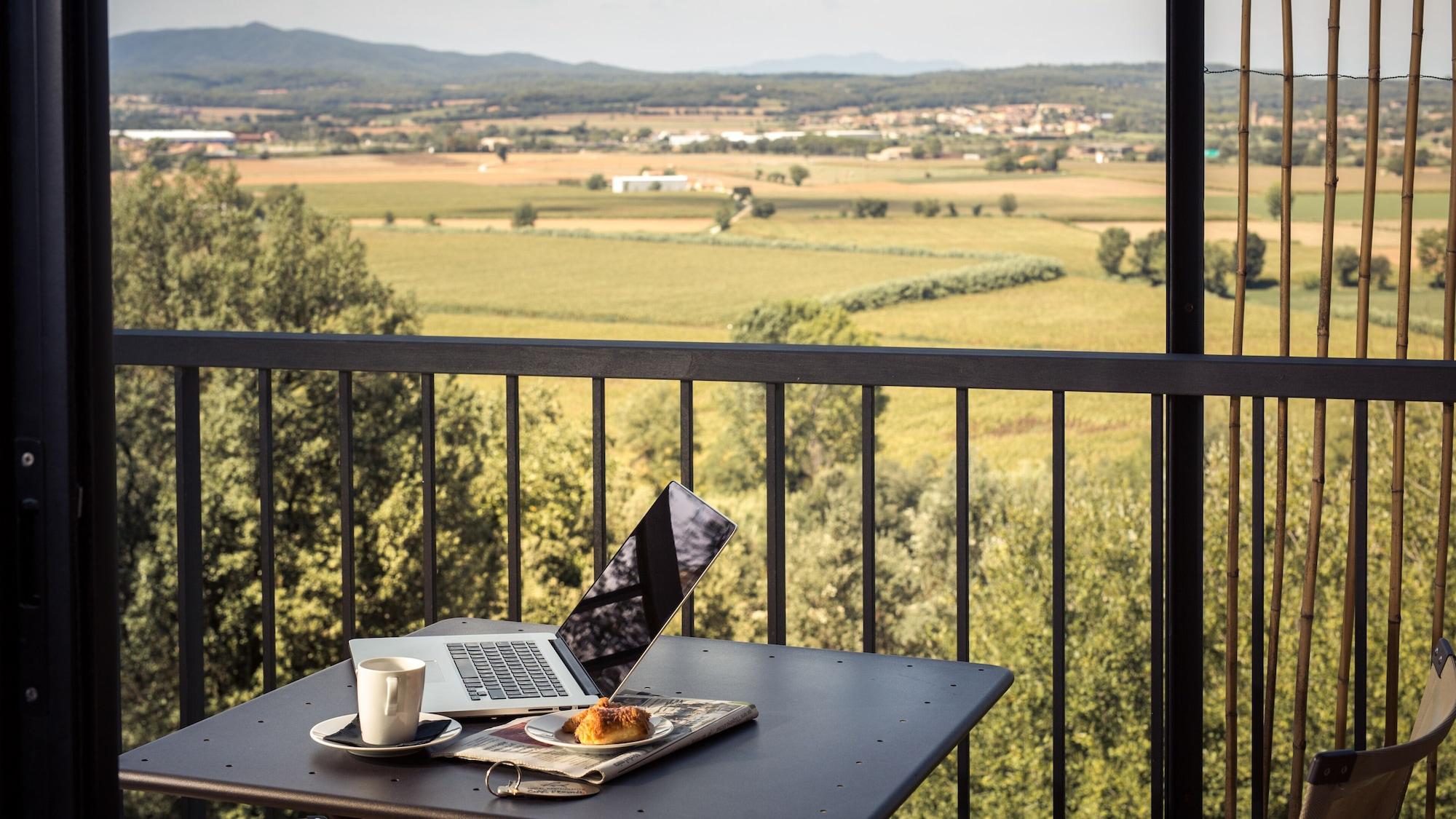 Hotel Castell D'Emporda La Bisbal d'Emporda Екстериор снимка
