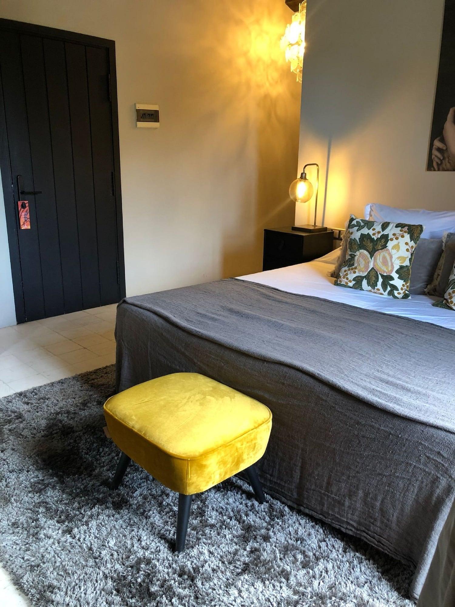 Hotel Castell D'Emporda La Bisbal d'Emporda Екстериор снимка