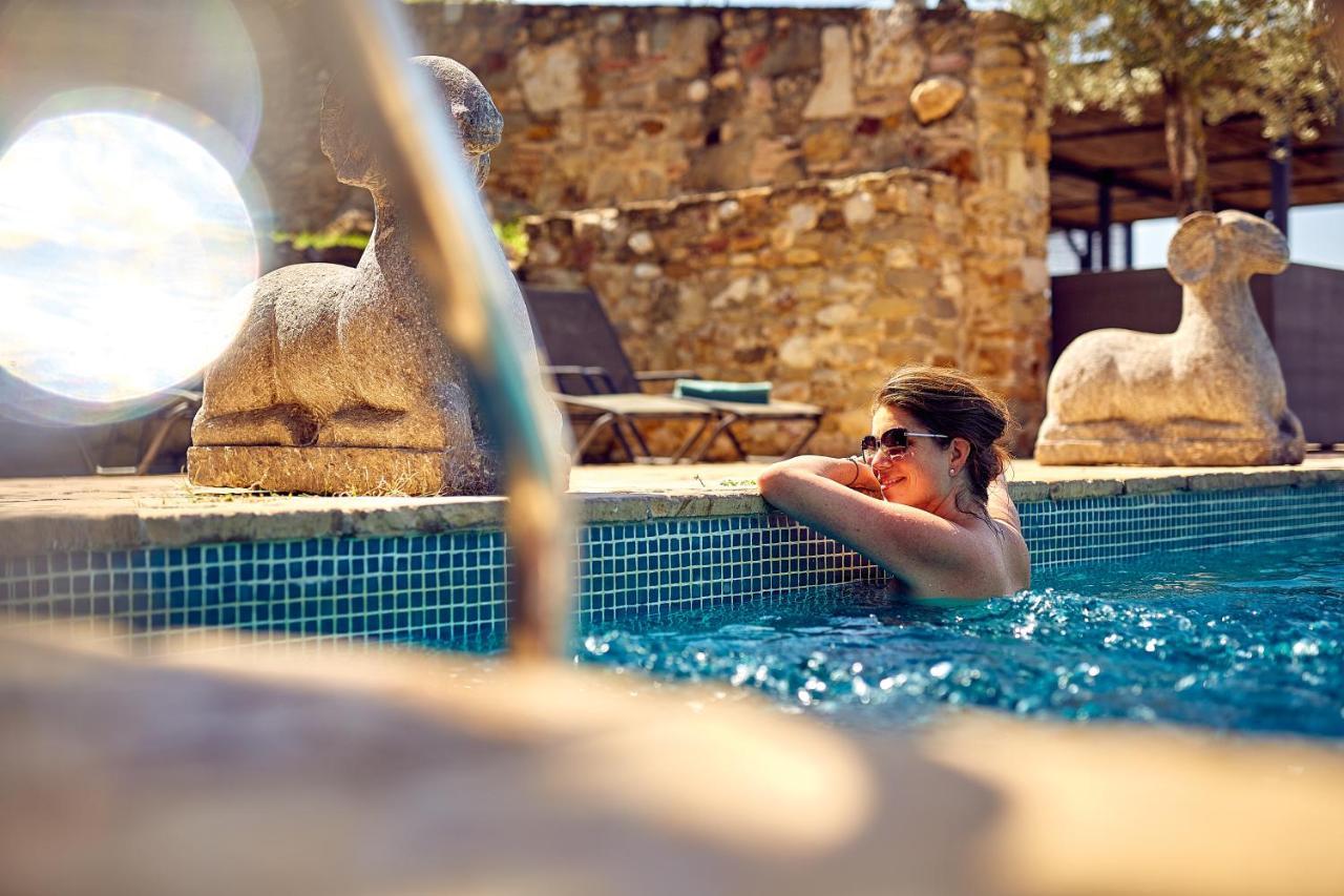 Hotel Castell D'Emporda La Bisbal d'Emporda Екстериор снимка