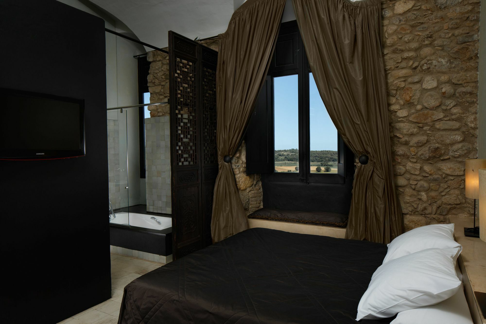 Hotel Castell D'Emporda La Bisbal d'Emporda Екстериор снимка