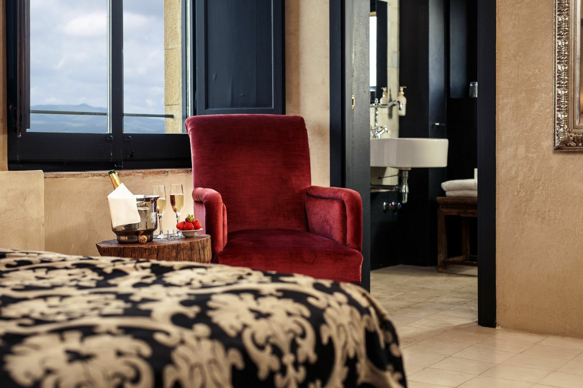 Hotel Castell D'Emporda La Bisbal d'Emporda Екстериор снимка